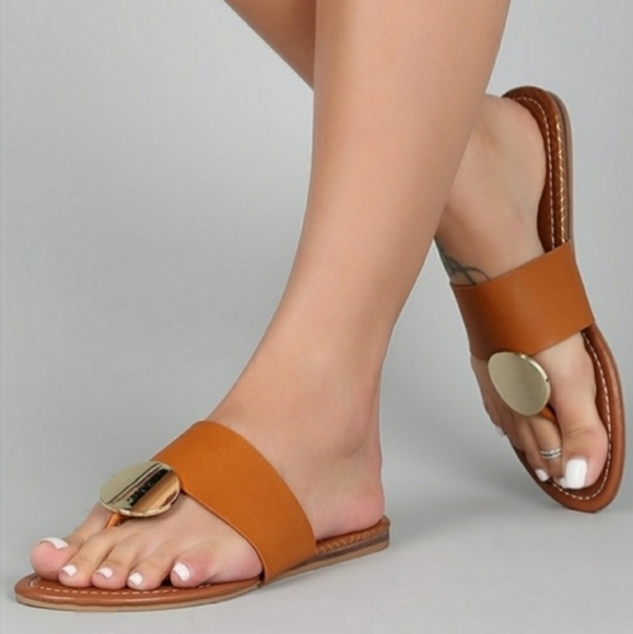 Size 8 Gold Disc Thong Sandals - Picture 2 of 5